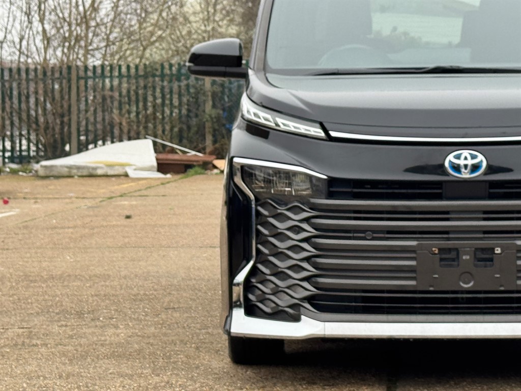 Used Toyota Voxy 2022 for sale - 77797876: Photo 76