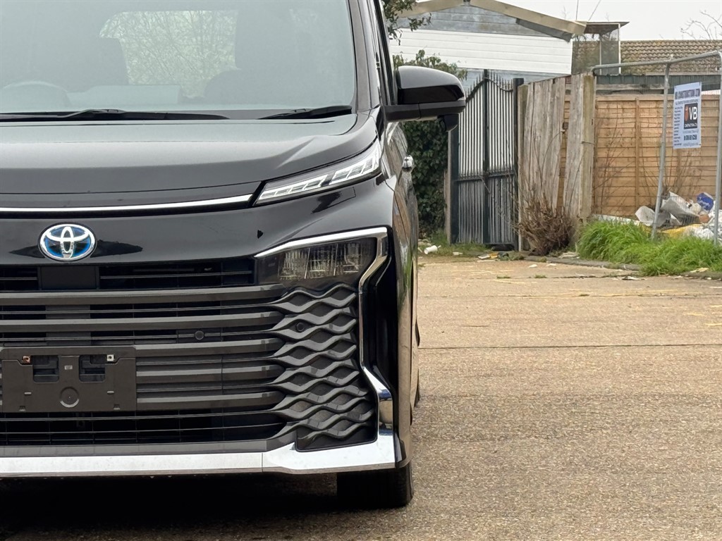 Used Toyota Voxy 2022 for sale - 77797876: Photo 77