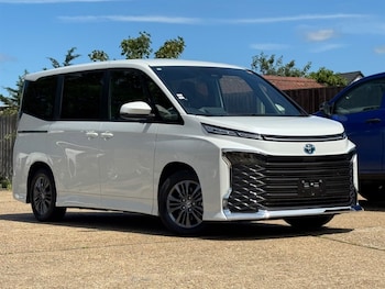 Used Toyota Voxy 2025 for sale - 79390031: Photo