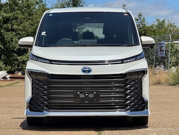 Used Toyota Voxy 2025 for sale - 79390031: Photo