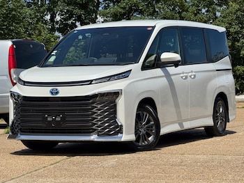 Used Toyota Voxy 2025 for sale - 79390031: Photo
