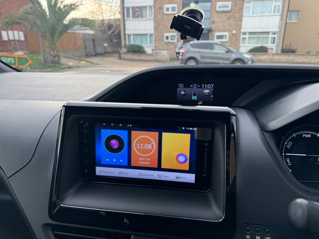 Used Toyota Voxy 2017 for sale - 76480001: Photo 24