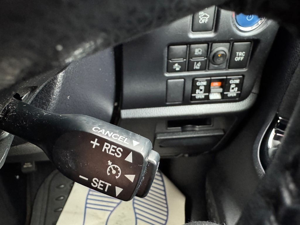 Used Toyota Voxy 2017 for sale - 76480001: Photo 31