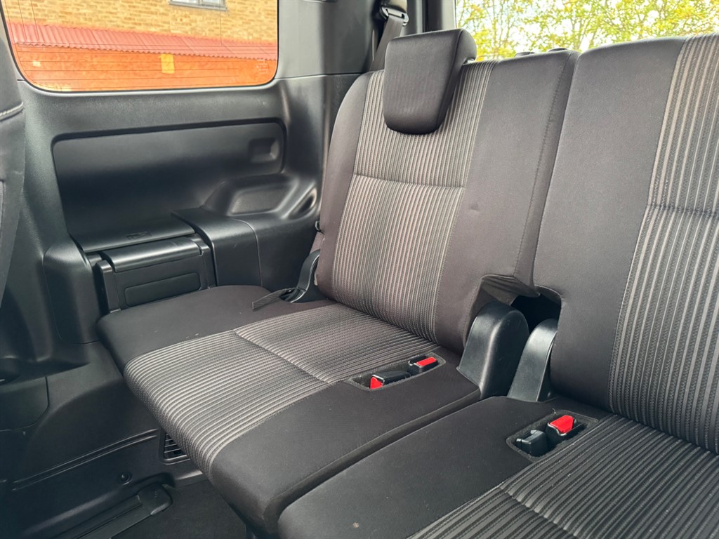 Used Toyota Voxy 2017 for sale - 76480001: Photo 50