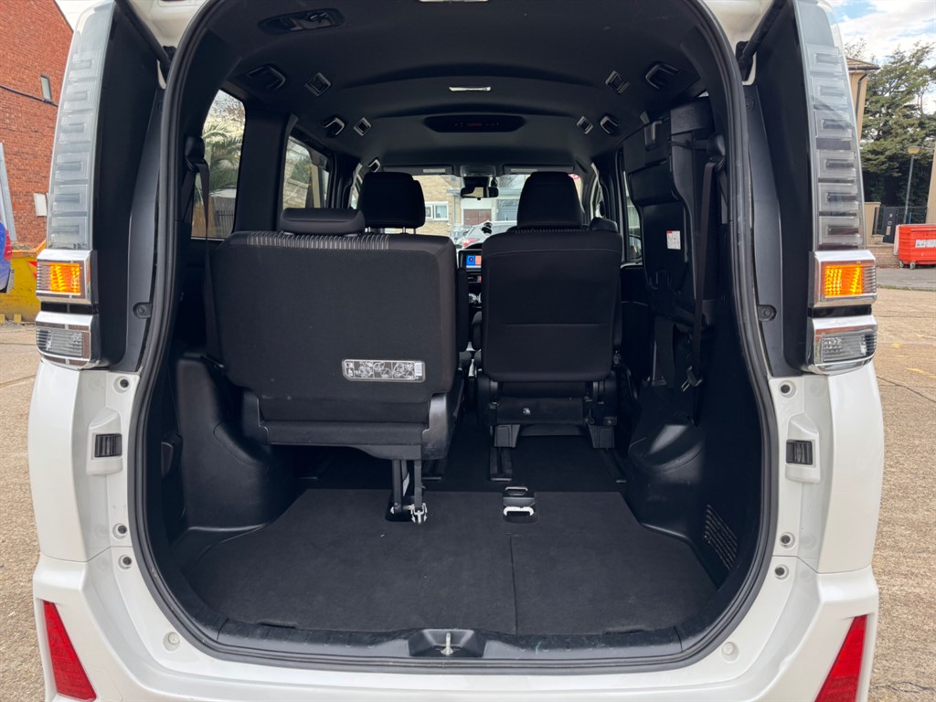 Used Toyota Voxy 2017 for sale - 76480001: Photo 51