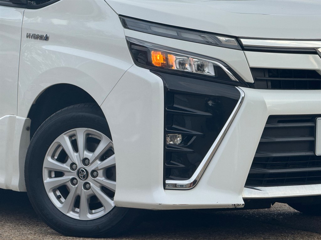 Used Toyota Voxy 2017 for sale - 76480001: Photo 58