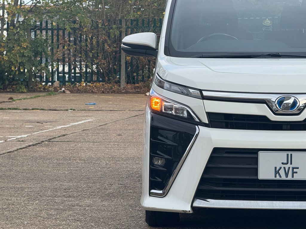 Used Toyota Voxy 2017 for sale - 76480001: Photo 62