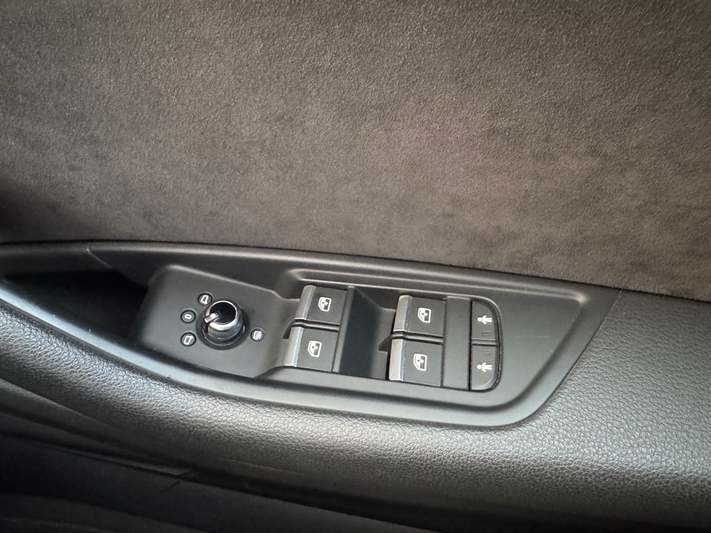 Used Audi A4 2018 for sale - 76754880: Photo 40