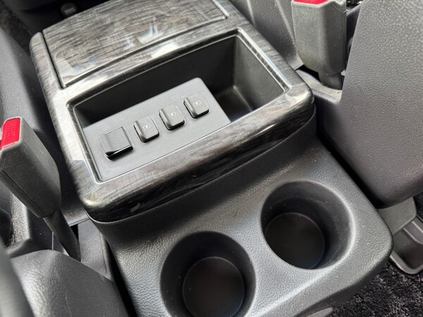 Used Nissan Elgrand 2020 for sale - 75606070: Photo 42