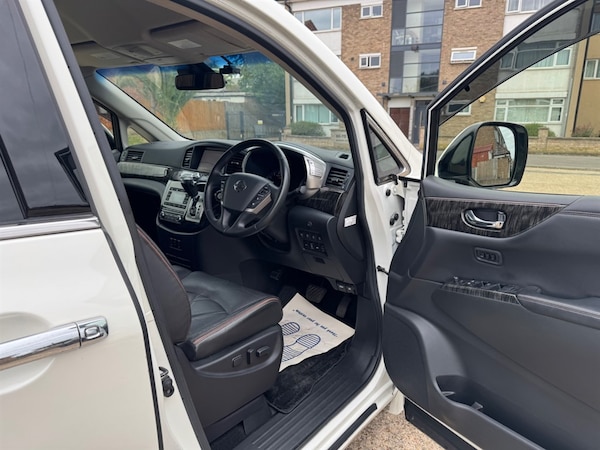 Used Nissan Elgrand 2020 for sale - 75606070: Photo 9