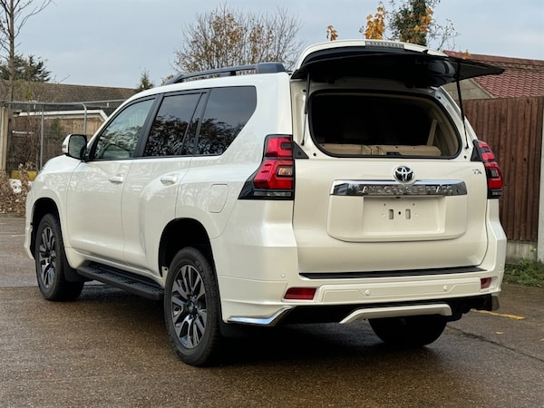 Used Toyota Landcruiser 2023 for sale - 75570676: Photo 60