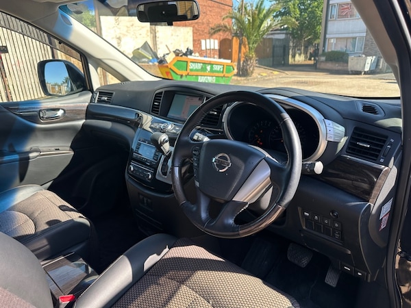 Used Nissan Elgrand 2013 for sale - 75572151: Photo 11