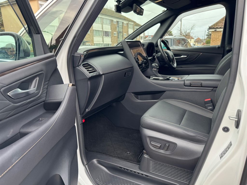 Used Toyota Alphard 2024 for sale - 77393644: Photo 14