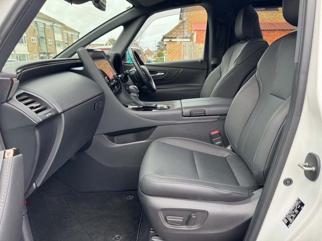 Used Toyota Alphard 2024 for sale - 77393644: Photo 15