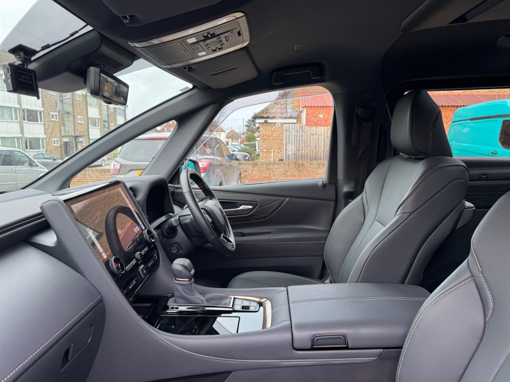 Used Toyota Alphard 2024 for sale - 77393644: Photo 18