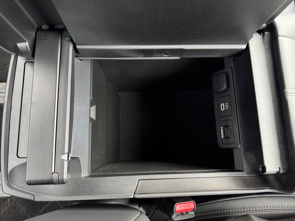 Used Toyota Alphard 2024 for sale - 77393644: Photo 34