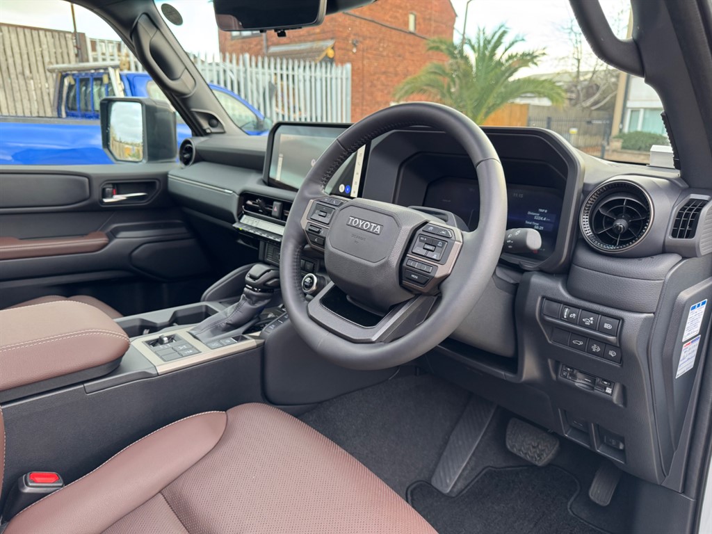 Used Toyota Land Cruiser 2024 for sale - 76563943: Photo 13