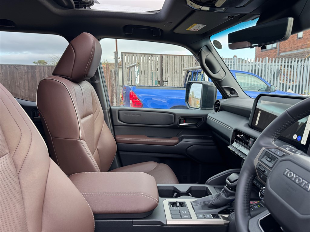 Used Toyota Land Cruiser 2024 for sale - 76563943: Photo 14