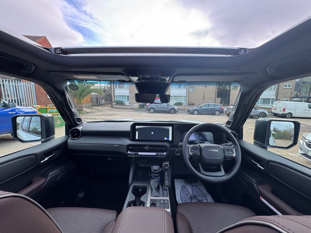 Used Toyota Land Cruiser 2024 for sale - 76563943: Photo 21