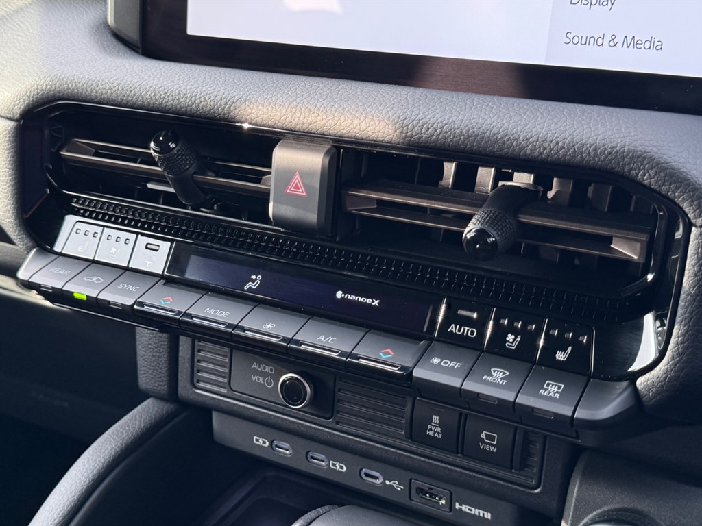 Used Toyota Land Cruiser 2024 for sale - 76563943: Photo 31