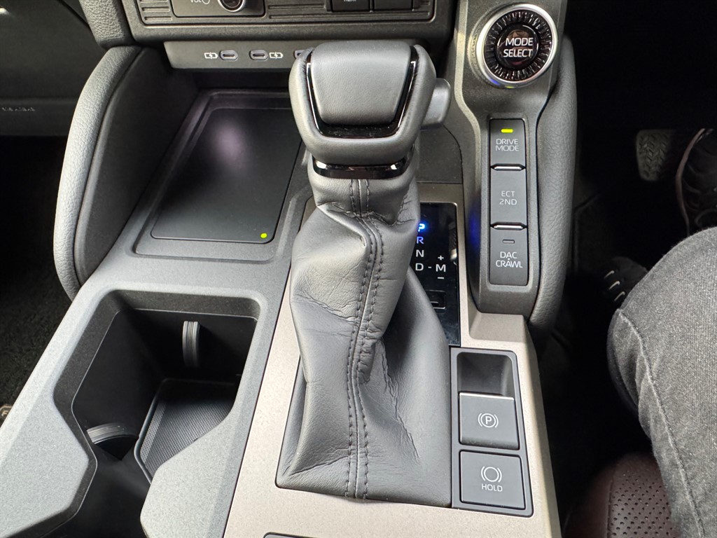 Used Toyota Land Cruiser 2024 for sale - 76563943: Photo 34