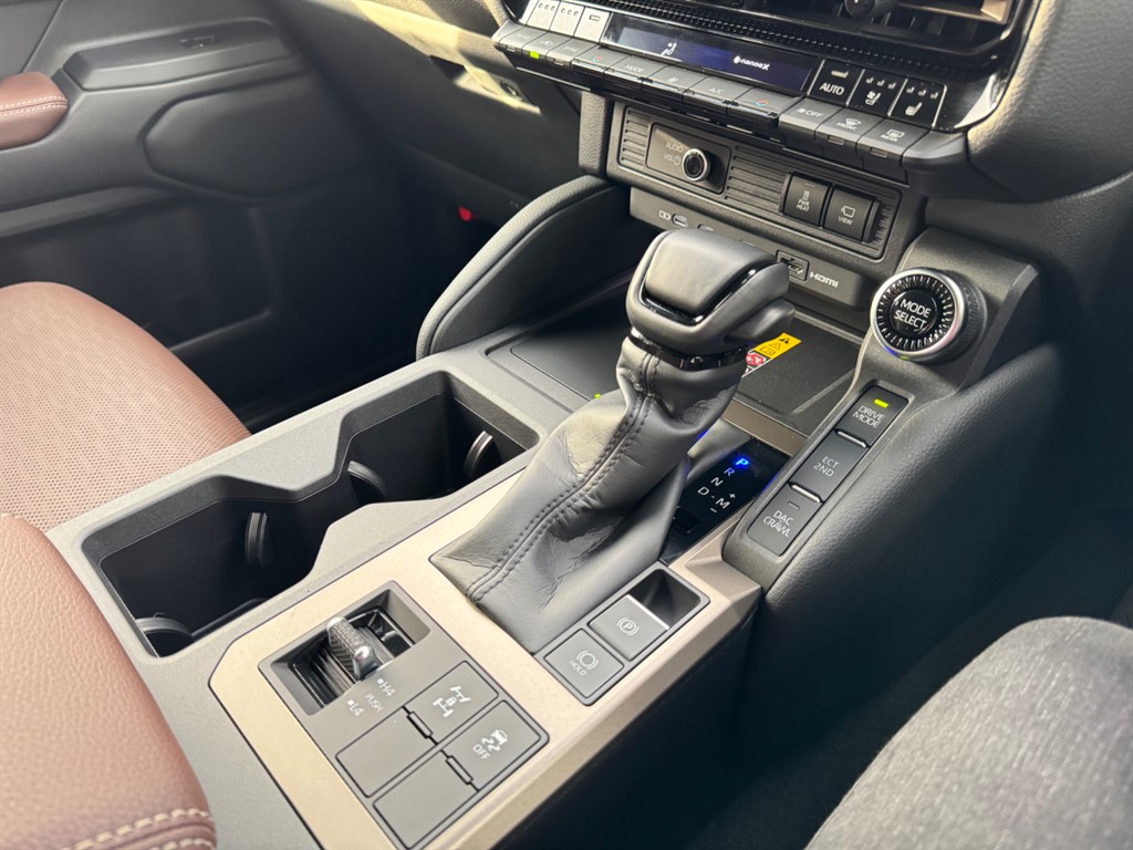 Used Toyota Land Cruiser 2024 for sale - 76563943: Photo 36