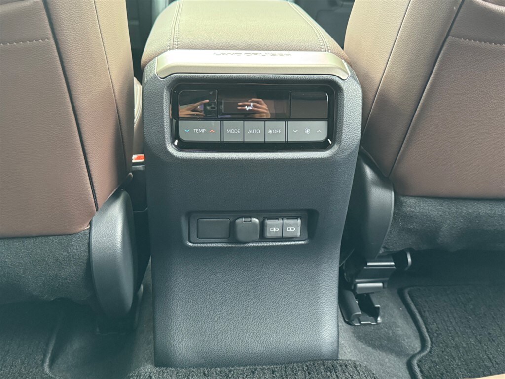 Used Toyota Land Cruiser 2024 for sale - 76563943: Photo 56