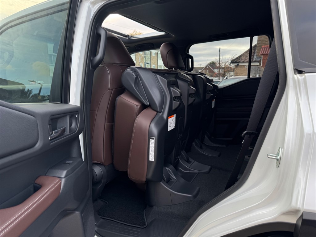 Used Toyota Land Cruiser 2024 for sale - 76563943: Photo 57