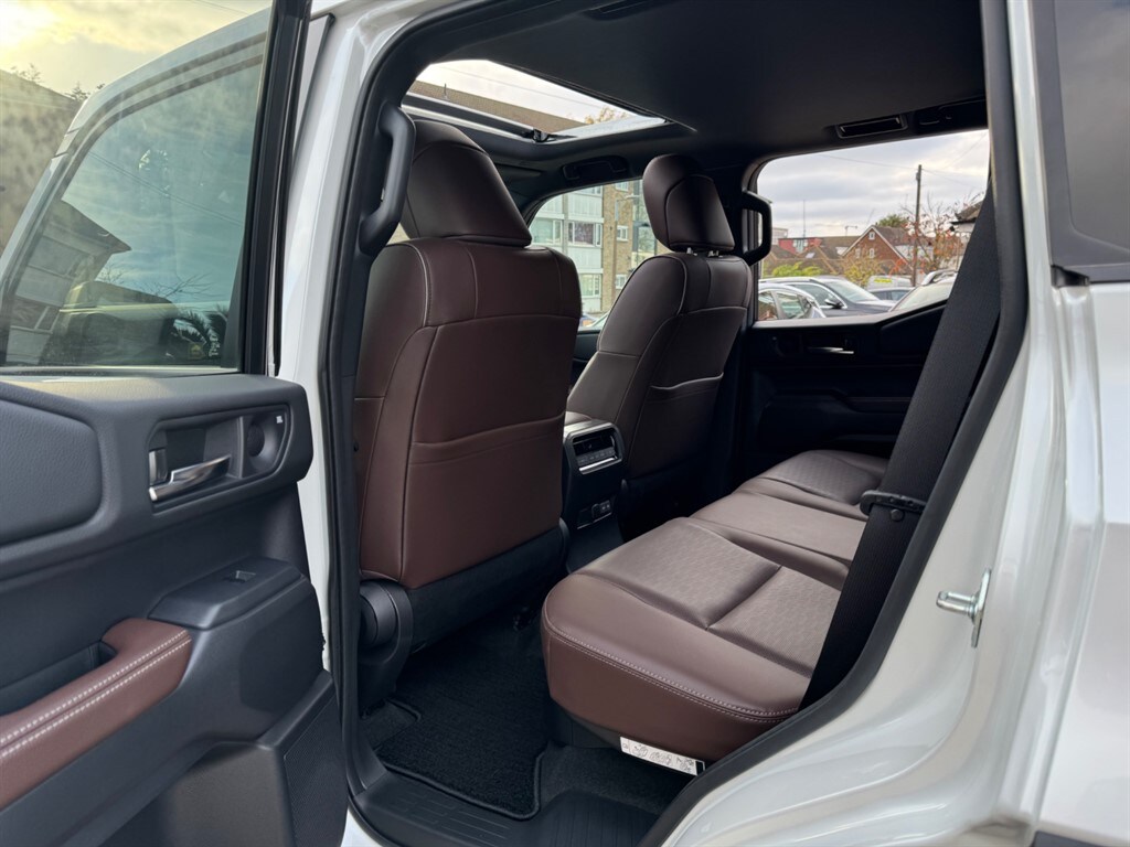 Used Toyota Land Cruiser 2024 for sale - 76563943: Photo 58