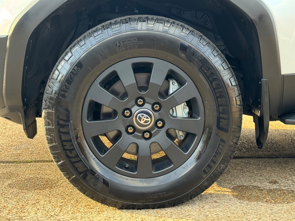 Used Toyota Land Cruiser 2024 for sale - 76563943: Photo 88