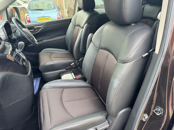 Used Nissan Elgrand 2018 for sale - 75572337: Photo 17