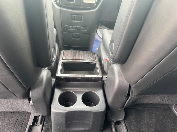 Used Nissan Elgrand 2018 for sale - 75572337: Photo 30