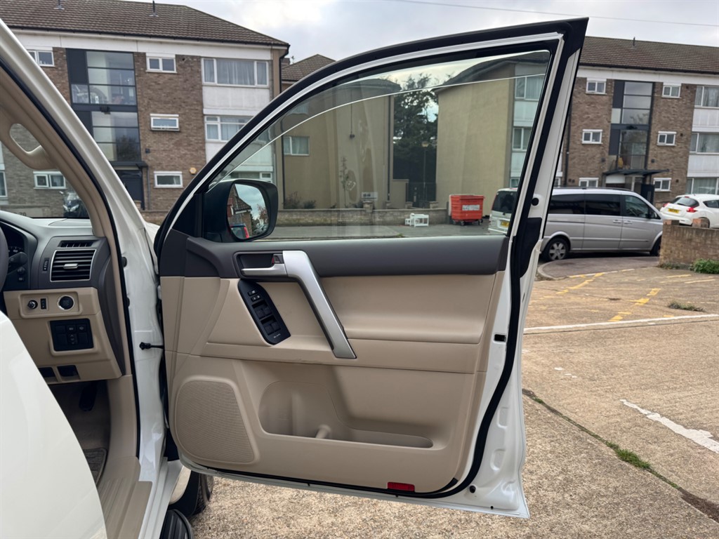 Used Toyota Land Cruiser 2023 for sale - 76532401: Photo 10