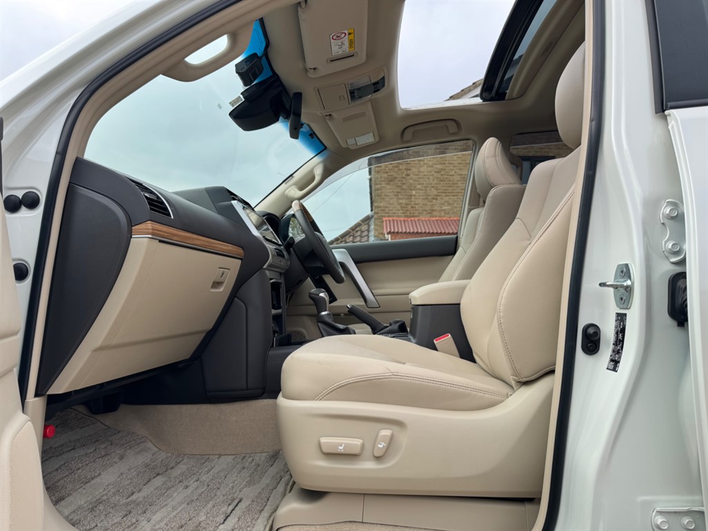 Used Toyota Land Cruiser 2023 for sale - 76532401: Photo 19