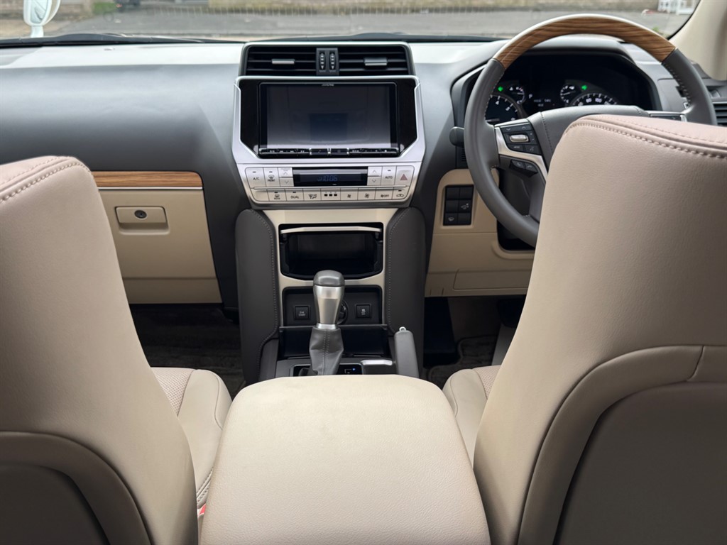 Used Toyota Land Cruiser 2023 for sale - 76532401: Photo 27