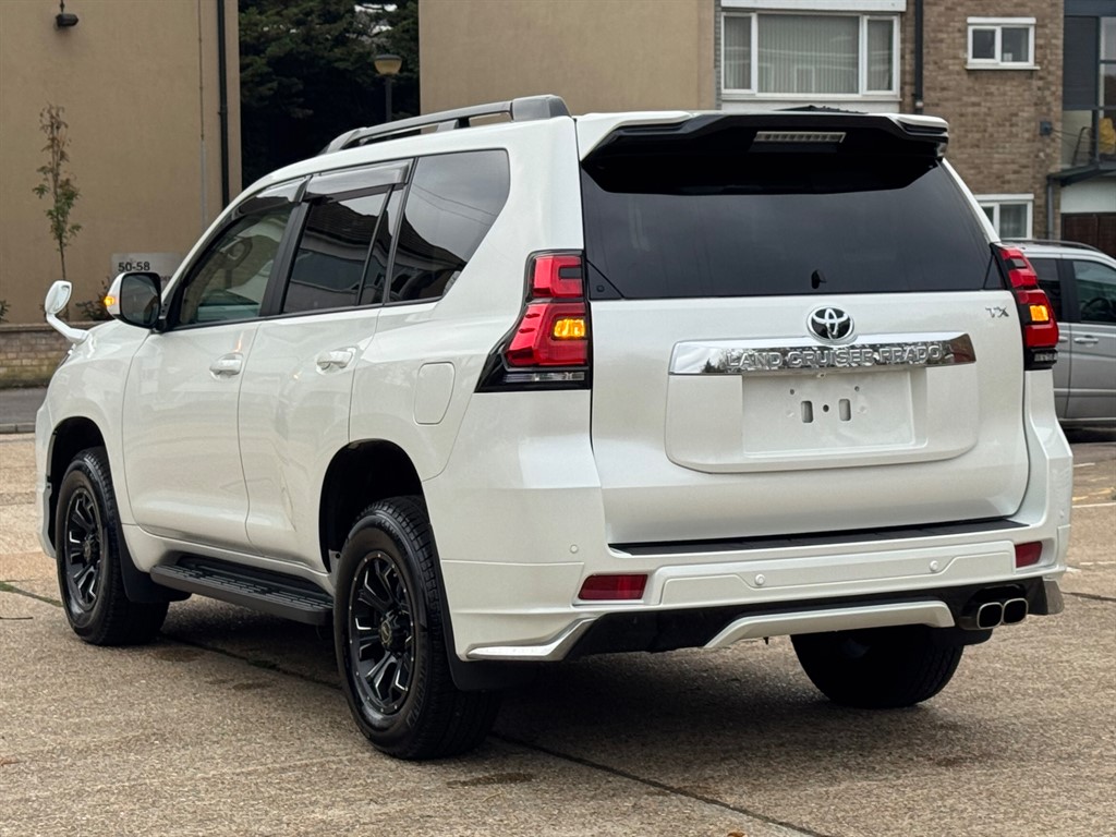 Used Toyota Land Cruiser 2023 for sale - 76532401: Photo 4