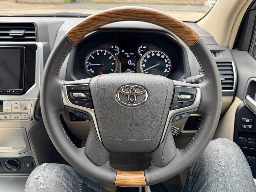 Used Toyota Land Cruiser 2023 for sale - 76532401: Photo 40