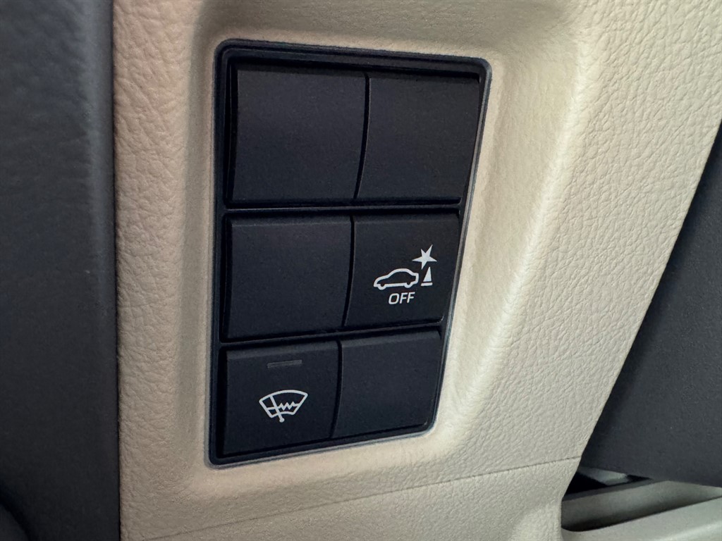 Used Toyota Land Cruiser 2023 for sale - 76532401: Photo 42