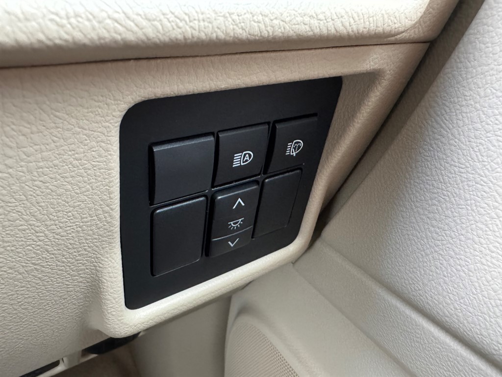 Used Toyota Land Cruiser 2023 for sale - 76532401: Photo 44