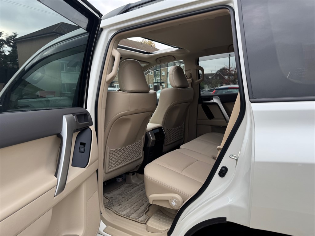 Used Toyota Land Cruiser 2023 for sale - 76532401: Photo 48