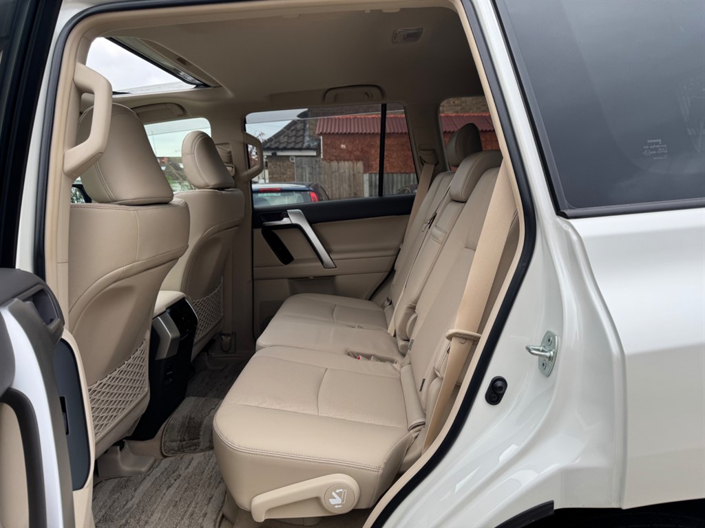 Used Toyota Land Cruiser 2023 for sale - 76532401: Photo 51