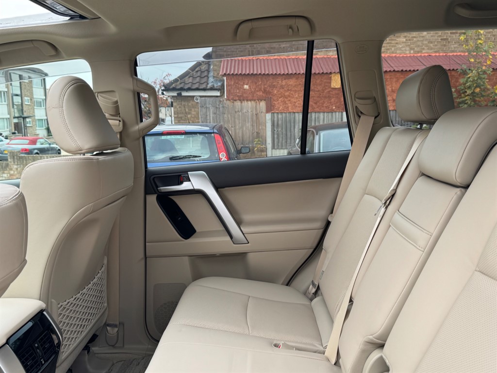 Used Toyota Land Cruiser 2023 for sale - 76532401: Photo 53