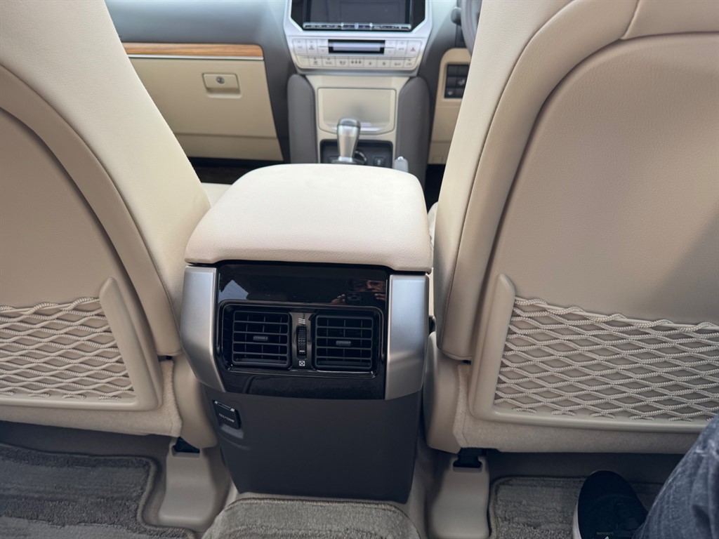 Used Toyota Land Cruiser 2023 for sale - 76532401: Photo 54