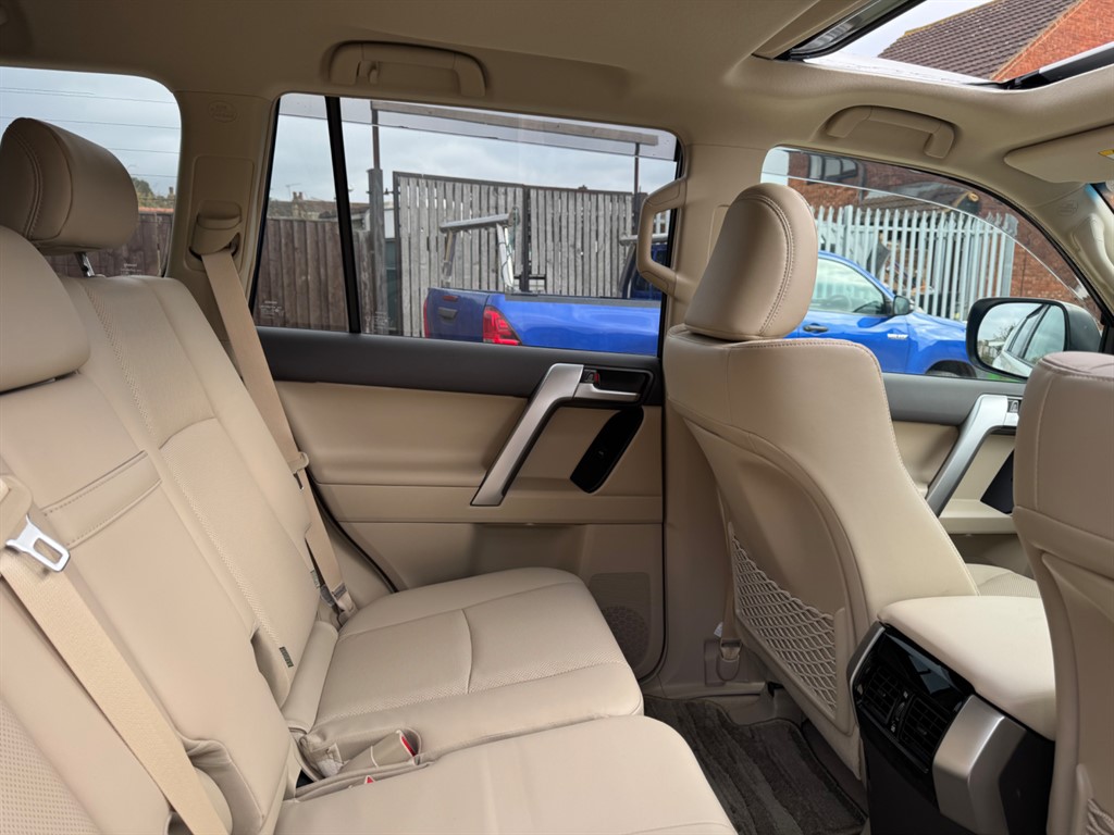 Used Toyota Land Cruiser 2023 for sale - 76532401: Photo 55