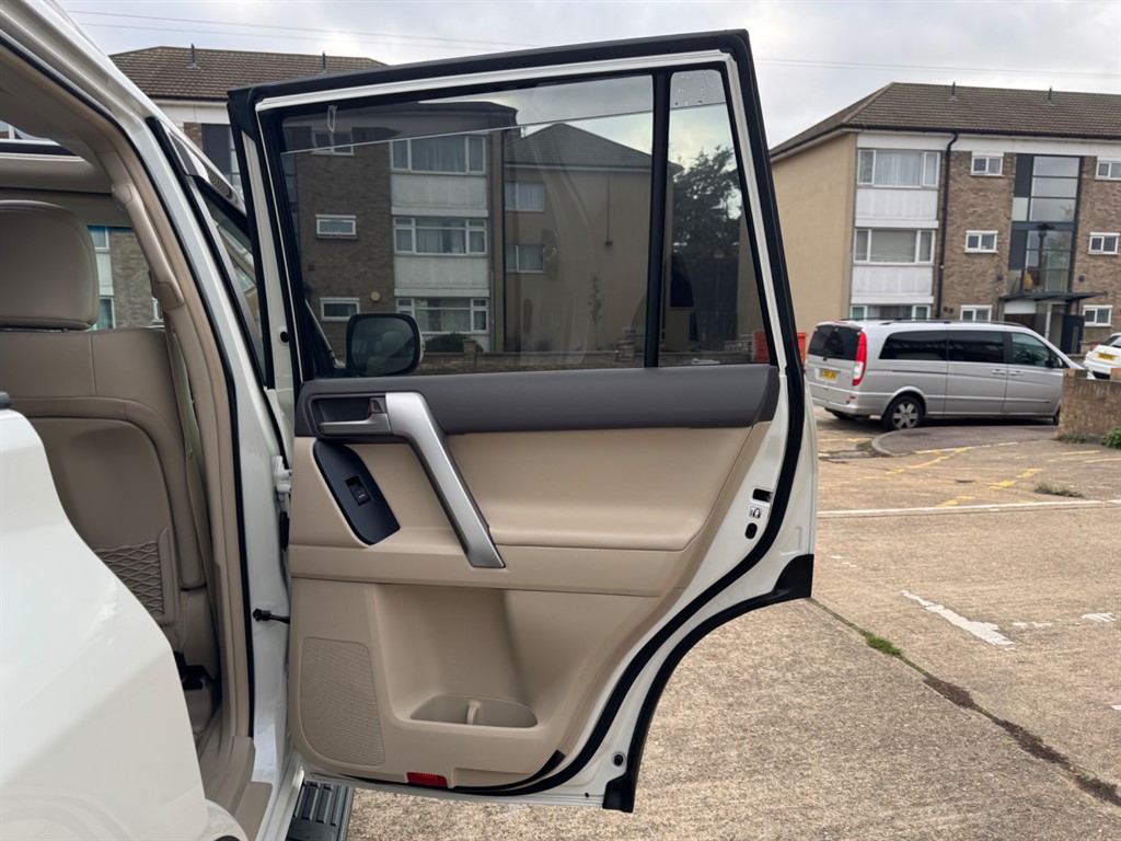 Used Toyota Land Cruiser 2023 for sale - 76532401: Photo 57