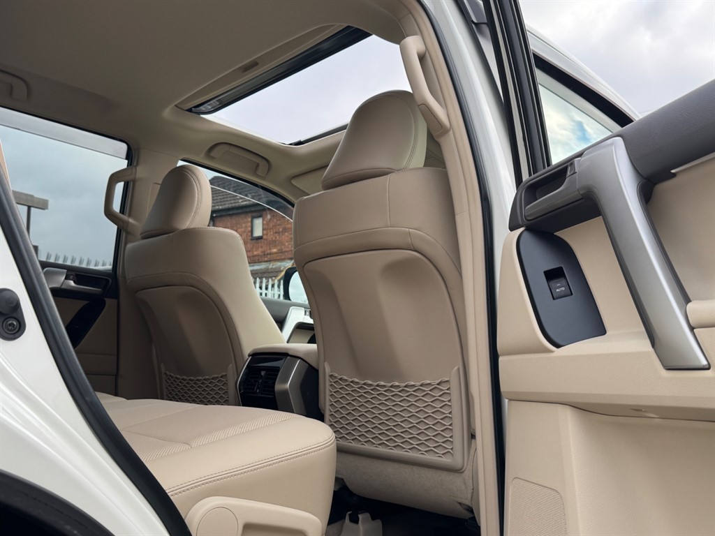 Used Toyota Land Cruiser 2023 for sale - 76532401: Photo 59