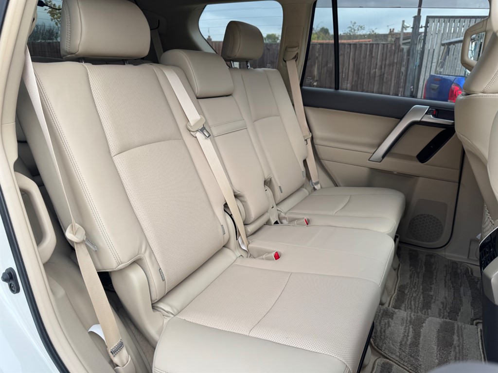 Used Toyota Land Cruiser 2023 for sale - 76532401: Photo 60