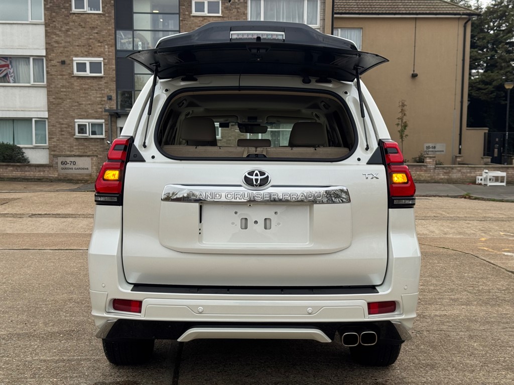 Used Toyota Land Cruiser 2023 for sale - 76532401: Photo 72