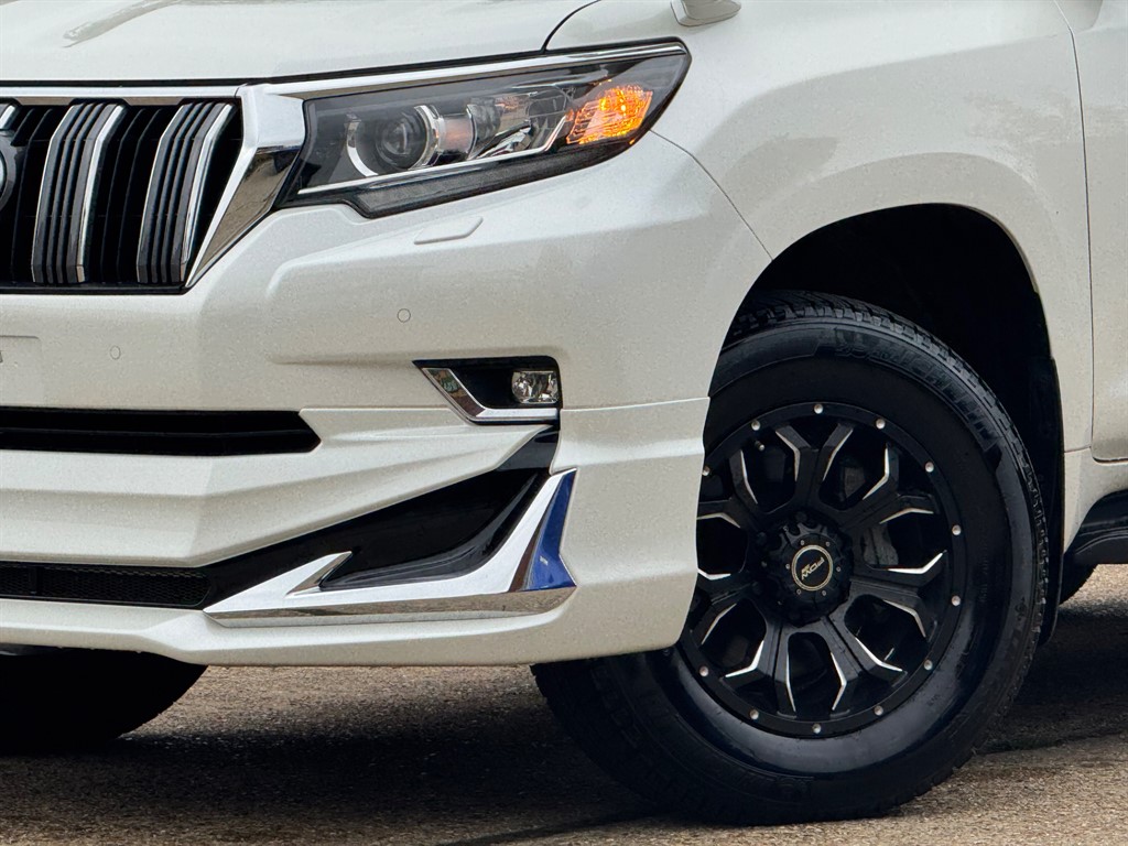 Used Toyota Land Cruiser 2023 for sale - 76532401: Photo 77