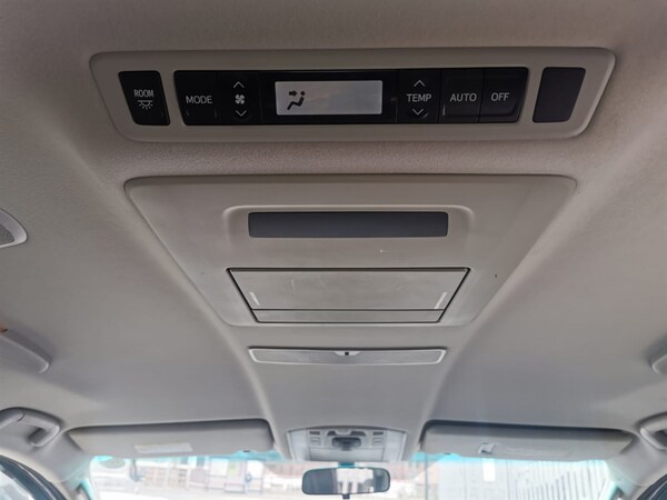 Used Toyota Alphard 2009 for sale - 75570235: Photo 31